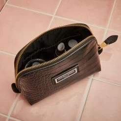 Otis Batterbee The Beauty Makeup Bag S Black Croc -Eastpak Winkel 02shmbc small beauty bag black croc 03
