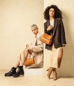 Burkely Just Jolie Double Zip Crossbody Bag Cognac New -Eastpak Winkel 1000304.84 24 6 600