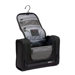 Tumi Alpha Travel Hanging Toilet Kit Black 7 Tumi Alpha Travel Hanging Toilet Kit Black -Eastpak Winkel 117254 1041 02 2