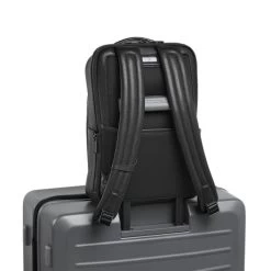 Porsche Design Roadster Leren Schoudertas S Black -Eastpak Winkel 4056487000619 03 ga pd sall ain v1 1