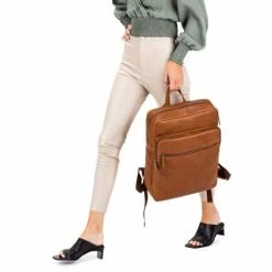 Burkely Antique Avery Backpack Zip 15.6" Cognac -Eastpak Winkel 8005364.56.24 6