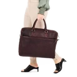 Burkely Antique Avery Laptoptas 17" Brown -Eastpak Winkel 8007339.56.20 5