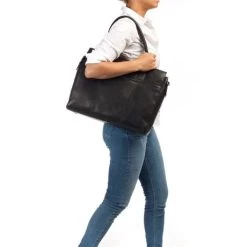 Burkely Antique Avery Dames Laptoptas 15.6" Black -Eastpak Winkel a00078a0872285df125f0fb9cf0bdba29b0be76f
