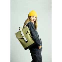 Bold Banana Original Envelope Backpack Olive Ivory -Eastpak Winkel bold banana envelope olive ivory 5