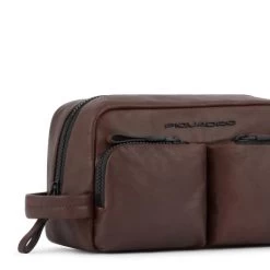 Piquadro Harper Toiletry Bag Dark Brown -Eastpak Winkel by5742ap tm dett3