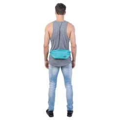 CabinZero Classic 2L Hip Bag Boracay Blue -Eastpak Winkel cz201804 hip bag boracay blue male model 4