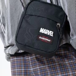 Eastpak The One Marvel Black Panther Emboss -Eastpak Winkel ek000045 w43 alt013 1