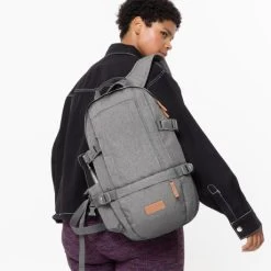 Eastpak Floid Rugzak CS Sunday Grey -Eastpak Winkel ek0a5bci 0b3 alt001 uc215770 mhigh