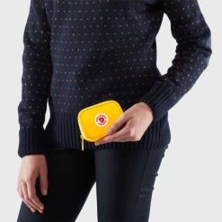 Fjallraven Fjällräven Kanken Card Wallet Sky Blue -Eastpak Winkel f23780 fw18 fvrc kanken card wallet fjaellraeven 21 1 1