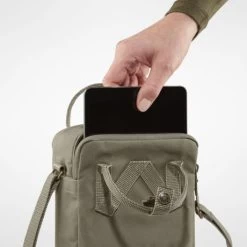 Fjallraven Fjällräven Kanken Sling Shoulderbag Frost Green 14 Fjallraven Fjällräven Kanken Sling Shoulderbag Frost Green -Eastpak Winkel fjallraven kanken sling detail 3 6