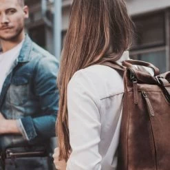 Chesterfield Dali Rugzak Brown -Eastpak Winkel leren rugzak bruin dali 1